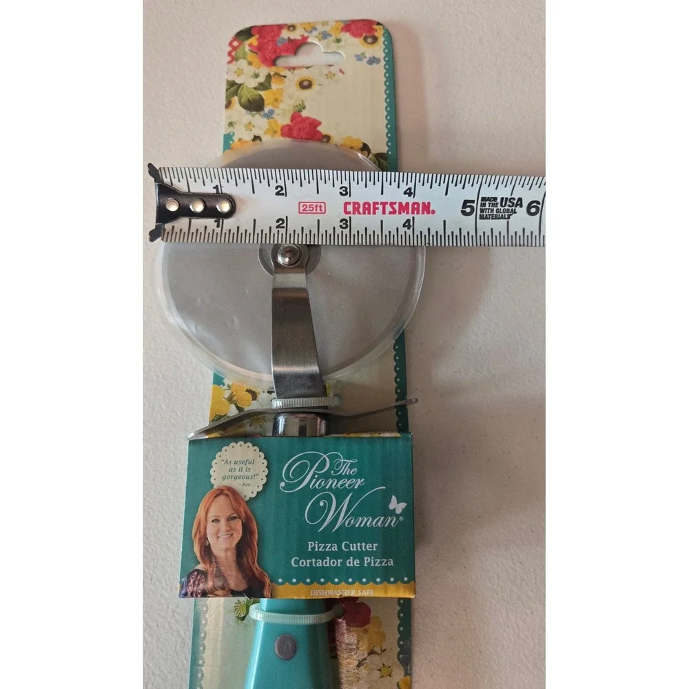Pioneer Woman Pizza Cutter Teal 4